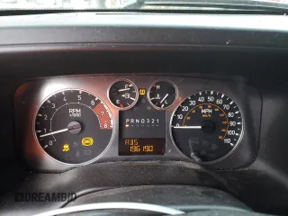 2008 Hummer H3 SUV with VIN 5GTEN13E188114275, listed as a Copart auction lot 81418254 with 196,190 mi miles and Salvage Title. Bid and sale history available at DreamBid. Image 9.