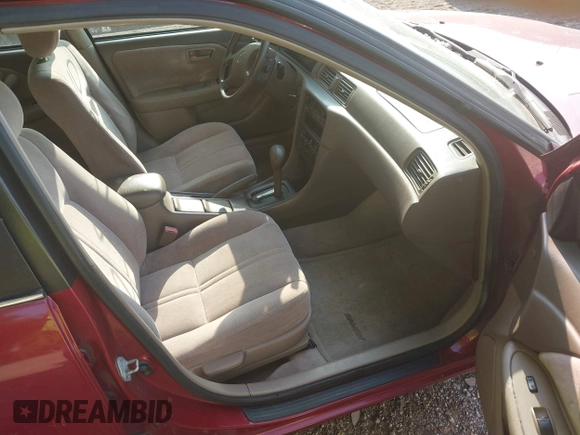 1998 Toyota Camry LE z VIN JT2BG22K4W0206938, wystawiony jako IAAI lot #42283640 z przebiegiem 153 365 mil mil oraz . Historia ofert i sprzedaży dostępna na DreamBid. Obrazek 5.