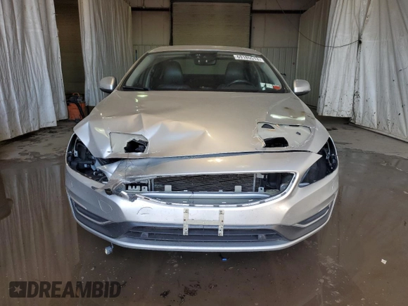 2015 Volvo S60 T5 Platinum with VIN YV1612TM2F2353008, listed as a Copart auction lot 69185513 with 70,403 mi miles. Bid and sale history available at carsss.com. Image 5.
