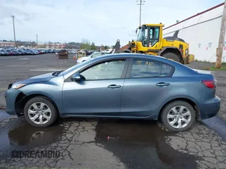2013 Mazda 3 i SV with VIN JM1BL1TG1D1784364, listed as a IAAI auction lot 41903072 with 45,818 mi miles. Bid and sale history available at carsss.com. Image 14.