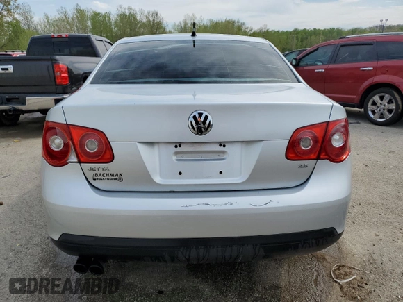 2010 Volkswagen Jetta Limited Edition с VIN 3VWAX7AJ1AM105397, выставлен на аукционе Copart как лот 53749085 с пробегом 159 224 миль миль и На запчасти • Non repairable. История ставок и продаж доступна на DreamBid. Изображение 6.