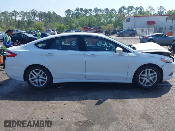 2016 Ford Fusion SE with VIN 3FA6P0HDXGR403268, listed as a IAAI auction lot 41936911 with 165,074 mi miles. Bid and sale history available at carsss.com. Image 13.