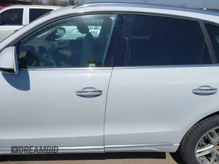 2017 Audi Q5 Premium Plus z VIN WA1L2AFP8HA023897, wystawiony jako IAAI lot #41731587 z przebiegiem 128 119 mil mil oraz . Historia ofert i sprzedaży dostępna na DreamBid. Obrazek 15.