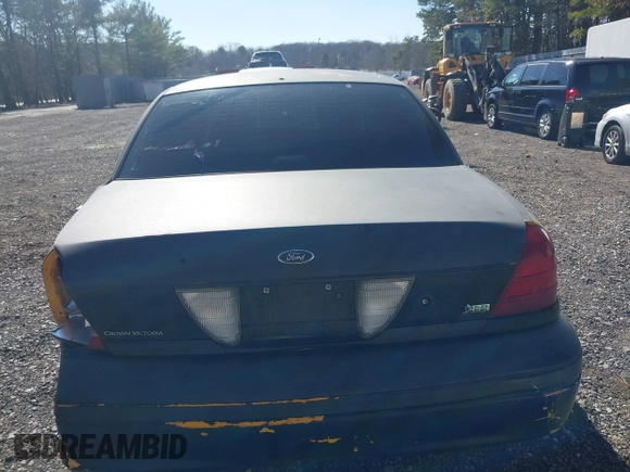 2011 Ford Crown Victoria with VIN 2FABP7AV9BX121739, listed as a IAAI auction lot 41763311 with 215,727 mi miles. Bid and sale history available at carsss.com. Image 16.