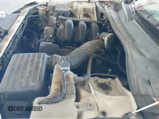 2006 Chrysler 300 with VIN 2C3LA43R36H290920, listed as a IAAI auction lot 43082121 with 258,349 mi miles and . Bid and sale history available at DreamBid. Image 12.