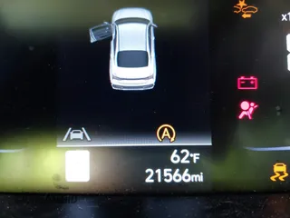 2024 Hyundai Elantra SE z VIN KMHLL4DG6RU689238, wystawiony jako IAAI lot #41100513 z przebiegiem 21 566 mil mil oraz . Historia ofert i sprzedaży dostępna na DreamBid. Obrazek 15.