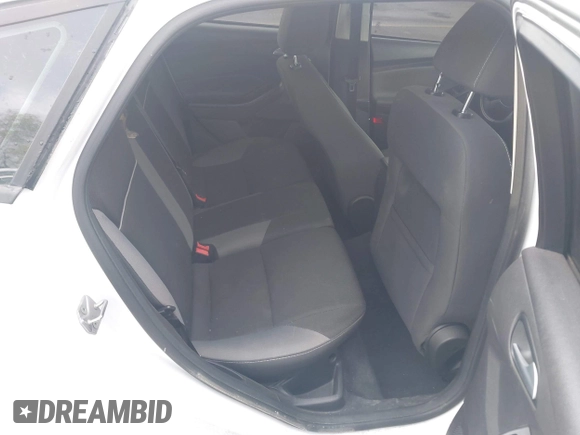 2014 Ford Focus SE with VIN 1FADP3K21EL219834, listed as a IAAI auction lot 41995901 with 172,409 mi miles. Bid and sale history available at carsss.com. Image 8.