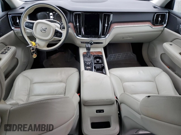 2021 Volvo S60 Momentum with VIN 7JRA22TK9MG093235, listed as a Copart auction lot 77105143 with 27,141 mi miles. Bid and sale history available at carsss.com. Image 8.