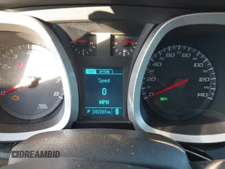 2013 Chevrolet Equinox LS z VIN 2GNALBEK0D1173231, wystawiony jako IAAI lot #42331429 z przebiegiem 282 203 mil mil oraz . Historia ofert i sprzedaży dostępna na DreamBid. Obrazek 7.