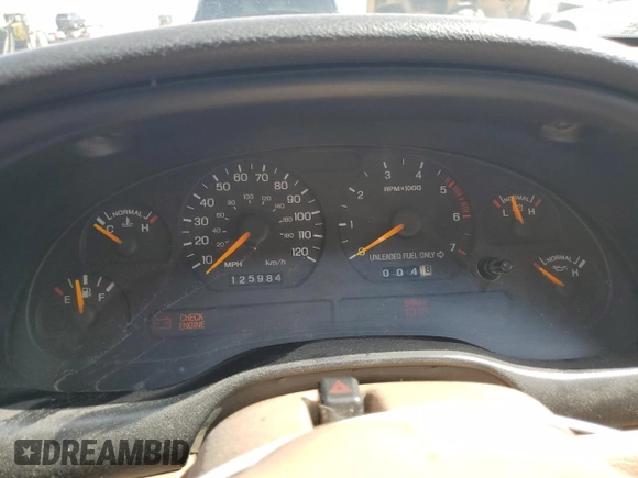 1998 Ford Mustang z VIN 1FAFP4440WF258072, wystawiony jako Copart lot #58944615 z przebiegiem 125 984 mil mil oraz Szkoda całkowita • Salvage title. Historia ofert i sprzedaży dostępna na DreamBid. Obrazek 9.