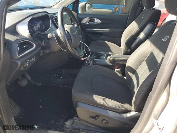 2020 Chrysler Pacifica Touring with VIN 2C4RC1FG7LR146477, listed as a Copart auction lot 48309615 with 112,563 mi miles and Salvage Title. Bid and sale history available at carsss.com. Image 7.