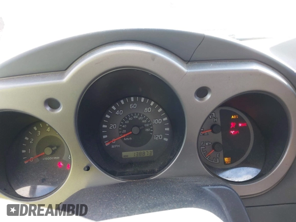 2003 Nissan Xterra SE z VIN 5N1ED28TX3C630403, wystawiony jako IAAI lot #37726062 z przebiegiem 138 873 mil mil oraz . Historia ofert i sprzedaży dostępna na DreamBid. Obrazek 7.