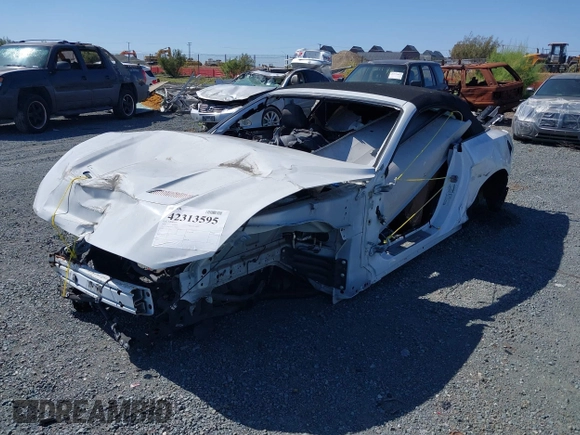 2019 Ford Mustang EcoBoost z VIN 1FATP8UH4K5109225, wystawiony jako IAAI lot #42313595 z przebiegiem Nie podano mil oraz . Historia ofert i sprzedaży dostępna na DreamBid. Obrazek 16.