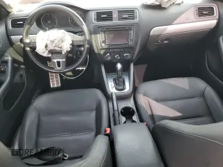 2012 Volkswagen Jetta TDI w/Premium с VIN 3VWLL7AJ7CM388380, выставлен на аукционе Copart как лот 51874145 с пробегом 128 270 миль миль и Списание • Salvage title. История ставок и продаж доступна на DreamBid. Изображение 8.