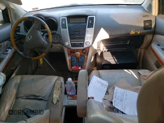 2004 Lexus RX 330 with VIN JTJHA31UX40013165, listed as a Copart auction lot 61040094 with 184,872 mi miles and Salvage Title. Bid and sale history available at carsss.com. Image 8.