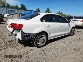 2011 Volkswagen Jetta SE with VIN 3VWDZ7AJ8BM320218, listed as a Copart auction lot 58357675 with 154,096 mi miles and Salvage title. Bid and sale history available at DreamBid. Image 3.