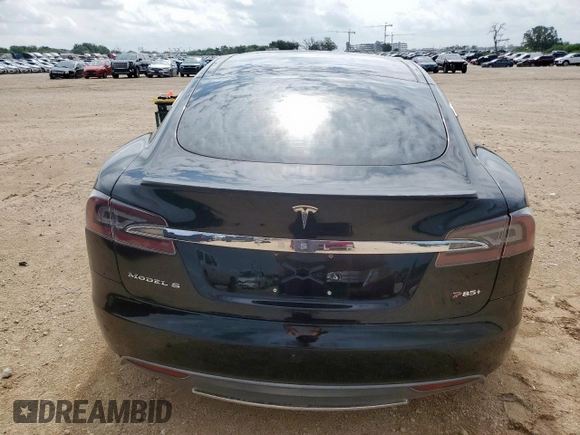 2013 Tesla Model S Performance z VIN 5YJSA1CP2DFP13199, wystawiony jako Copart lot #63225055 z przebiegiem Nie podano mil oraz Czysty tytuł • Clean title. Historia ofert i sprzedaży dostępna na DreamBid. Obrazek 6.