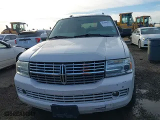 2010 Lincoln Navigator with VIN 5LMJJ2J55AEJ08571, listed as a IAAI auction lot 41400627 with 254,067 mi miles. Bid and sale history available at carsss.com. Image 13.
