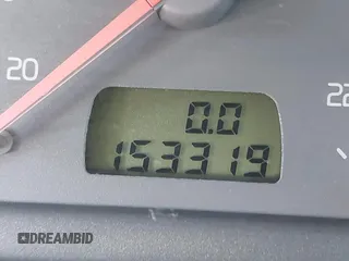 2000 Volvo S70 z VIN YV1LS56D4Y2651849, wystawiony jako IAAI lot #42246127 z przebiegiem 153 319 mil mil oraz . Historia ofert i sprzedaży dostępna na DreamBid. Obrazek 15.