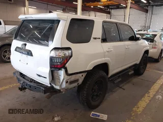 2018 Toyota 4Runner SR5 with VIN JTEBU5JRXJ5603321, listed as a IAAI auction lot 41671207 with 56,540 mi miles. Bid and sale history available at carsss.com. Image 4.