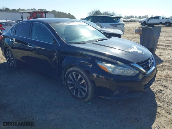 2017 Nissan Altima 2.5 SR with VIN 1N4AL3AP4HC293538, listed as a IAAI auction lot 41492018 with 199,200 mi miles. Bid and sale history available at carsss.com. Image 1.