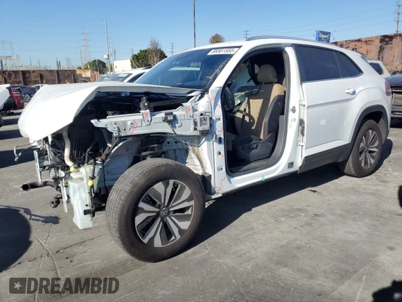 2024 Volkswagen Atlas SE z VIN 1V2DE2CA7RC214819, wystawiony jako Copart lot #88561555 z przebiegiem 21 226 mil mil oraz Szkoda całkowita • Salvage title. Historia ofert i sprzedaży dostępna na DreamBid. Obrazek 1.