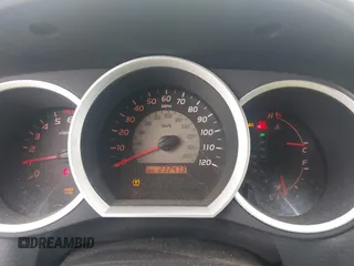 2008 Toyota Tacoma PreRunner z VIN 3TMJU62N78M059673, wystawiony jako IAAI lot #42285980 z przebiegiem 232 473 mil mil oraz . Historia ofert i sprzedaży dostępna na DreamBid. Obrazek 7.