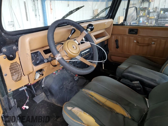1995 Jeep Wrangler Sahara with VIN 1J4FY49S1SP256179, listed as a Copart auction lot 61137334 with 187,391 mi miles and Salvage Title. Bid and sale history available at carsss.com. Image 8.