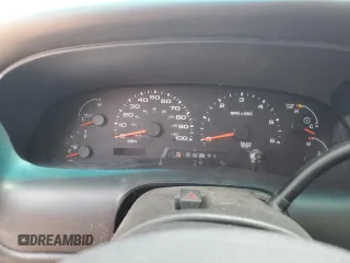 2005 Ford Excursion Eddie Bauer z VIN 1FMNU45S55EB52633, wystawiony jako Copart lot #56335435 z przebiegiem Nie podano mil oraz Czysty tytuł • Clean title. Historia ofert i sprzedaży dostępna na DreamBid. Obrazek 9.