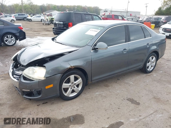 2008 Volkswagen Jetta SE z VIN 3VWRM71K18M135790, wystawiony jako IAAI lot #42165888 z przebiegiem 147 523 mil mil oraz . Historia ofert i sprzedaży dostępna na DreamBid. Obrazek 17.