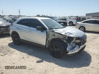 2024 Mitsubishi Eclipse Cross LE z VIN JA4ATVAA9RZ014479, wystawiony jako Copart lot #52881185 z przebiegiem 19 406 mil mil oraz Czysty tytuł • Clean title. Historia ofert i sprzedaży dostępna na DreamBid. Obrazek 4.