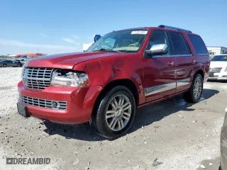 2007 Lincoln Navigator with VIN 5LMFU28557LJ13034, listed as a Copart auction lot 71301494 with 233,364 mi miles and Salvage Title. Bid and sale history available at carsss.com. Image 1.