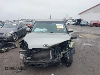 2011 Kia Soul + with VIN KNDJT2A23B7270227, listed as a IAAI auction lot 42007802 with 87,768 mi miles. Bid and sale history available at carsss.com. Image 12.