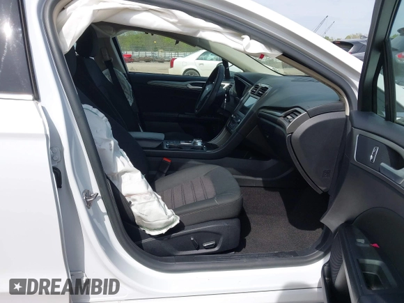 2019 Ford Fusion Hybrid SE with VIN 3FA6P0LU6KR267365, listed as a IAAI auction lot 42030525 with 95,401 mi miles. Bid and sale history available at carsss.com. Image 5.