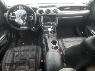 2021 Ford Mustang GT z VIN 1FA6P8CF7M5108554, wystawiony jako Copart lot #47706165 z przebiegiem 44 841 mil mil oraz Szkody całkowita. Historia ofert i sprzedaży dostępna na DreamBid. Obrazek 8.