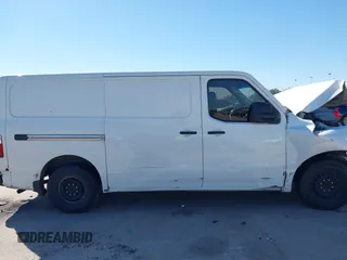 2020 Nissan NV Cargo S z VIN 1N6BF0KY4LN810374, wystawiony jako IAAI lot #41749430 z przebiegiem 281 153 mil mil oraz . Historia ofert i sprzedaży dostępna na DreamBid. Obrazek 14.