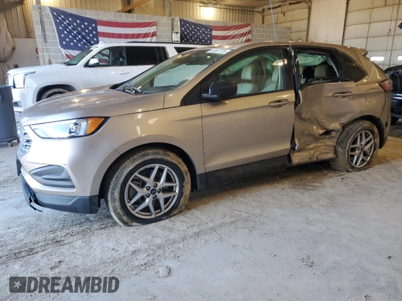 2021 Ford Edge SE with VIN 2FMPK4G96MBA23884, listed as a Copart auction lot 45997735 with 129,558 mi miles and Salvage title. Bid and sale history available at DreamBid. Image 1.