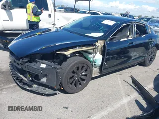 2019 Tesla Model S 75D с VIN 5YJSA1E22KF305722, выставлен на аукционе IAAI как лот 41765921 с пробегом 35 361 миль миль и . История ставок и продаж доступна на DreamBid. Изображение 21.