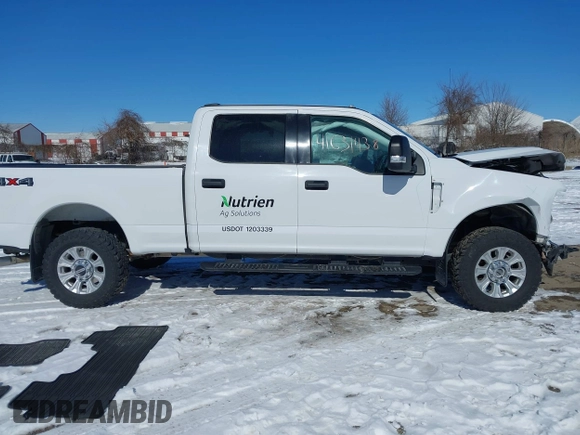 2021 Ford F-250 XL z VIN 1FT7W2B6XMEC73448, wystawiony jako IAAI lot #41631438 z przebiegiem 110 255 mil mil oraz . Historia ofert i sprzedaży dostępna na DreamBid. Obrazek 13.