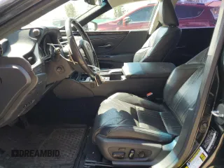 2019 Lexus ES 300h z VIN 58AB21B11KU003746, wystawiony jako Copart lot #53684735 z przebiegiem 260 469 mil mil oraz Szkoda całkowita • Salvage title. Historia ofert i sprzedaży dostępna na DreamBid. Obrazek 7.