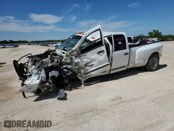 2005 Dodge 3500 SLT z VIN 3D7MR48C15G859605, wystawiony jako Copart lot #55133275 z przebiegiem Nie podano mil oraz Nie do naprawy • Non repairable. Historia ofert i sprzedaży dostępna na DreamBid. Obrazek 1.