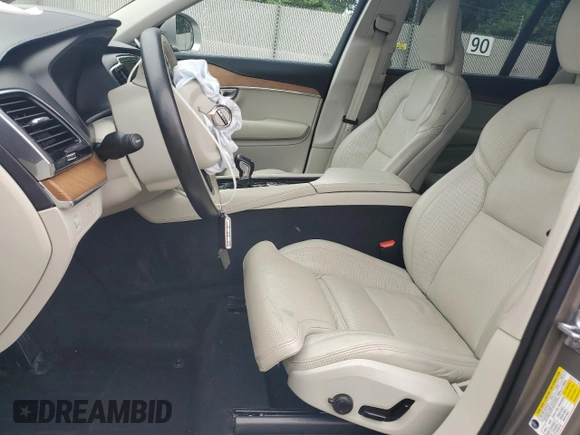 2020 Volvo XC90 Inscription z VIN YV4A221L7L1534546, wystawiony jako Copart lot #58586075 z przebiegiem Nie podano mil oraz Szkoda całkowita • Salvage title. Historia ofert i sprzedaży dostępna na DreamBid. Obrazek 7.