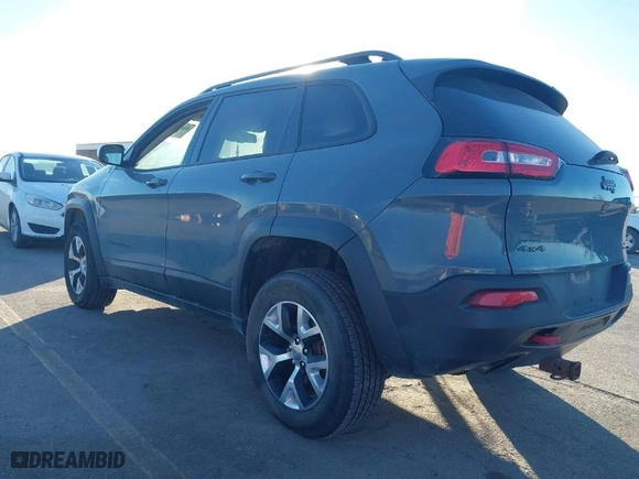 2015 Jeep Cherokee Trailhawk with VIN 1C4PJMBB5FW540094, listed as a IAAI auction lot 41440568 with 191,852 mi miles. Bid and sale history available at carsss.com. Image 3.