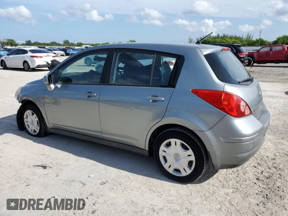 2010 Nissan Versa S с VIN 3N1BC1CP4AL377422, выставлен на аукционе Copart как лот 63811855 с пробегом Не указан миль и Чистый • Clean title. История ставок и продаж доступна на DreamBid. Изображение 2.