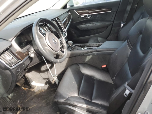 2017 Volvo S90 Momentum with VIN YV1102AKXH1012981, listed as a Copart auction lot 67930522 with 38,325 mi miles. Bid and sale history available at carsss.com. Image 7.