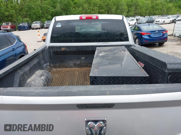 2015 Ram 2500 Tradesman с VIN 3C6UR5CL6FG527773, выставлен на аукционе IAAI как лот 42144668 с пробегом 202 758 миль миль и . История ставок и продаж доступна на DreamBid. Изображение 17.