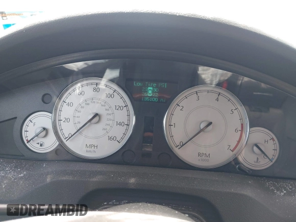 2006 Chrysler 300 C with VIN 2C3KA63H56H316500, listed as a IAAI auction lot 41811247 with 135,100 mi miles. Bid and sale history available at carsss.com. Image 7.