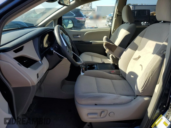 2018 Toyota Sienna LE Auto Access Seat with VIN 5TDKZ3DC3JS961968, listed as a Copart auction lot 76955644 with 28,513 mi miles and Salvage title. Bid and sale history available at DreamBid. Image 7.