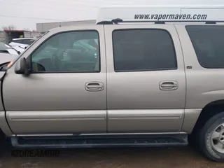 2002 Chevrolet Suburban Z71 with VIN 3GNFK16ZX2G278927, listed as a IAAI auction lot 41457820 with 210,134 mi miles. Bid and sale history available at carsss.com. Image 14.