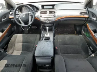 2012 Honda Accord EX z VIN 1HGCP2F75CA015134, wystawiony jako Copart lot #57617385 z przebiegiem 191 924 mil mil oraz Czysty tytuł • Clean title. Historia ofert i sprzedaży dostępna na DreamBid. Obrazek 8.